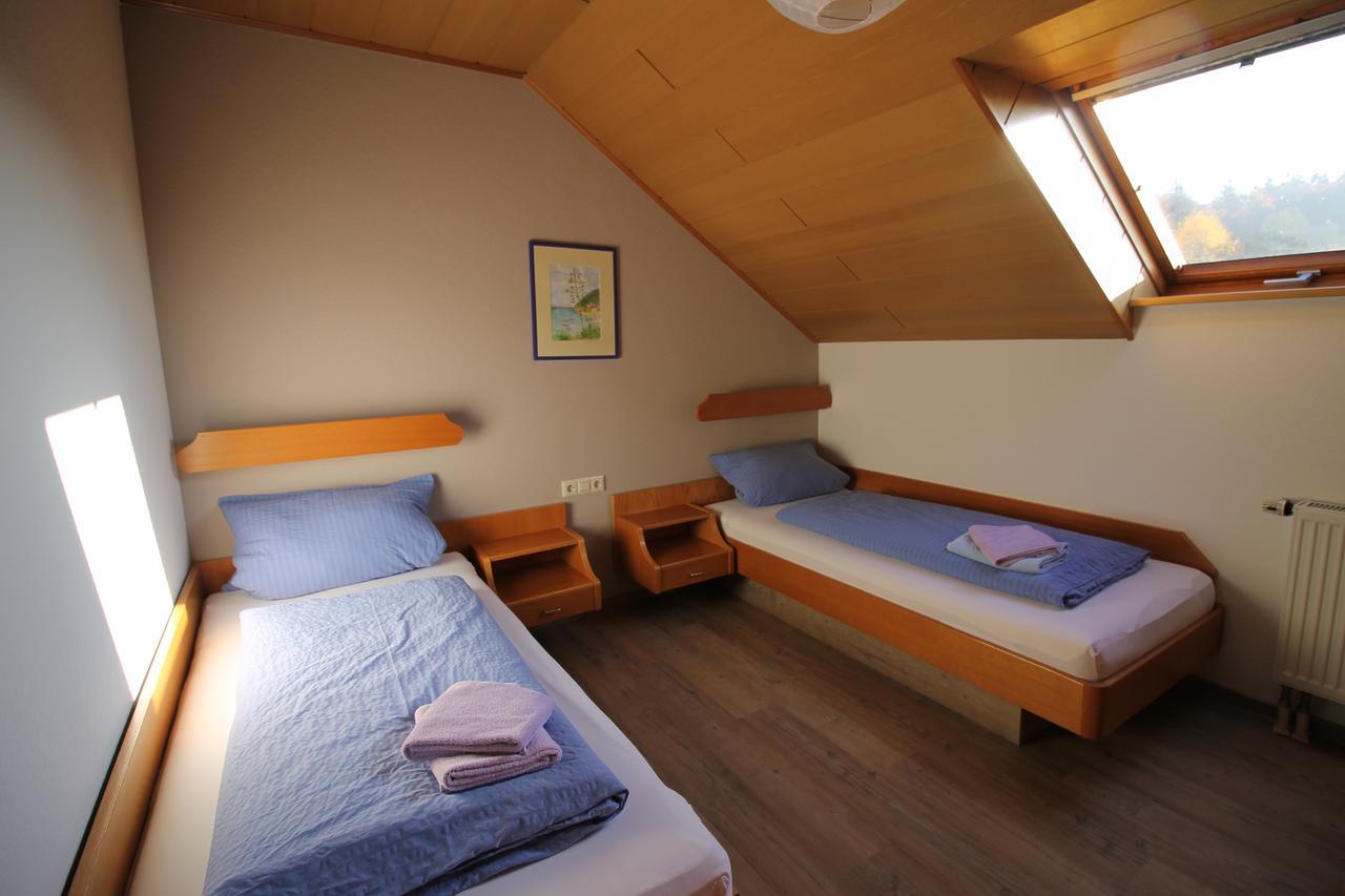 Gasthaus Und Ferienwohnungen Zum Engel Waldbrunn  Habitación foto