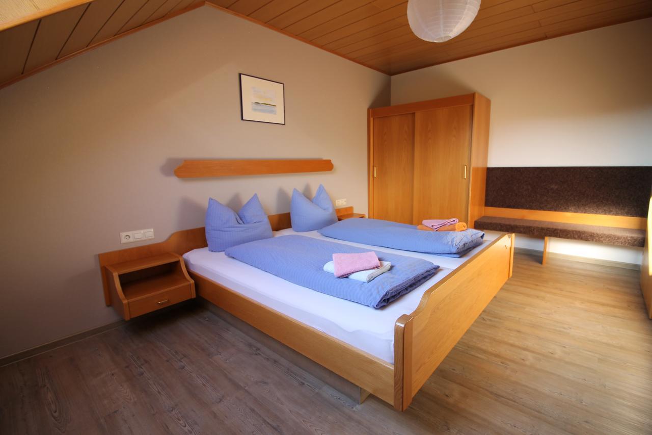 Gasthaus Und Ferienwohnungen Zum Engel Waldbrunn  Habitación foto